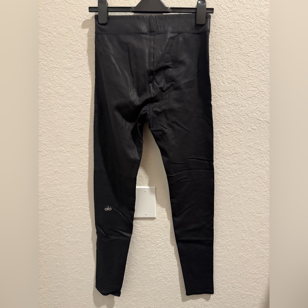 Alo yoga shiny Black Leggings- size Medium
